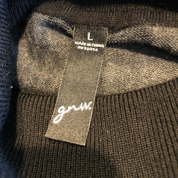 Turtleneck  blouse black and grey print - Picture 6 of 7